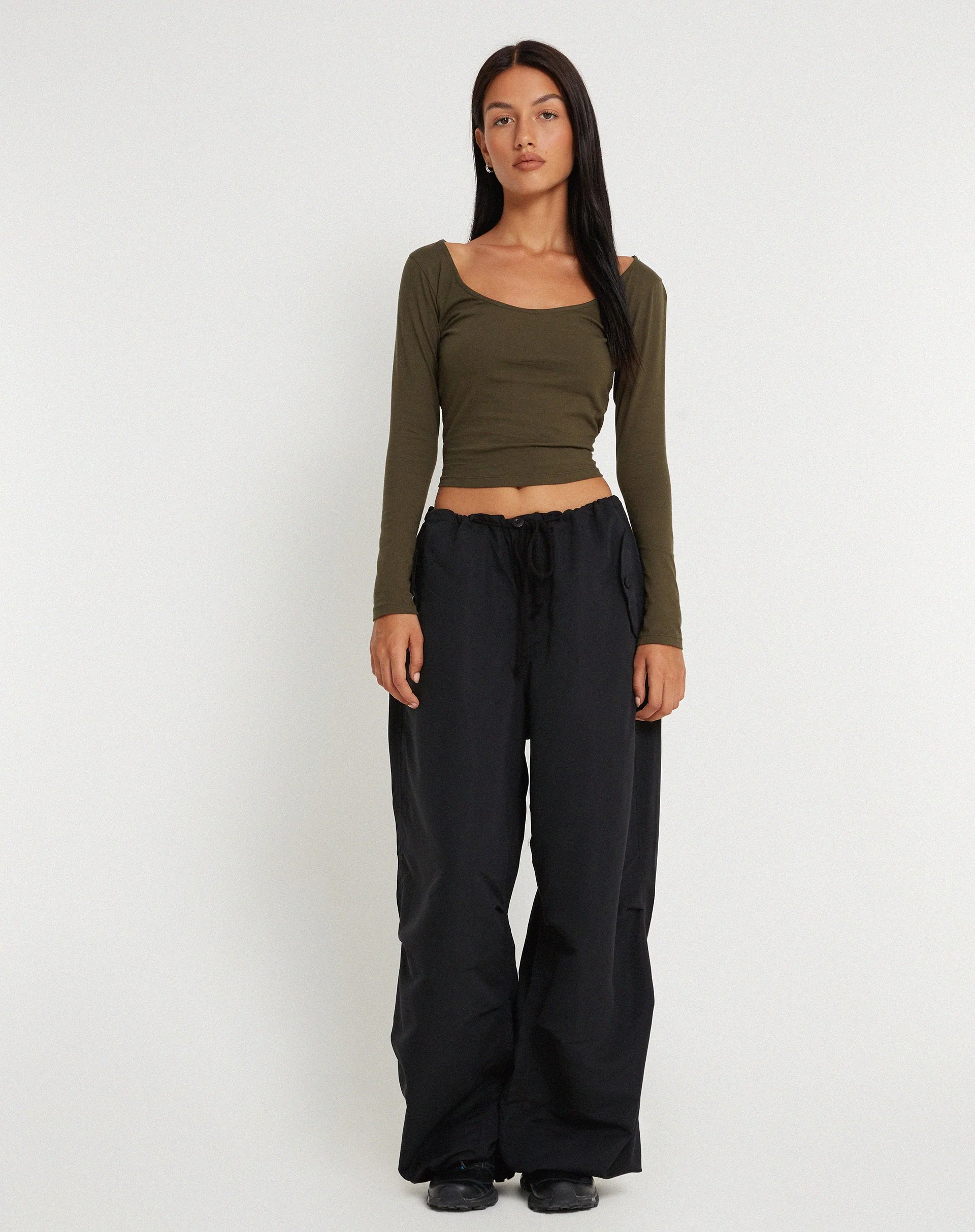 Chute Trouser in Microfiber Black - Image 4