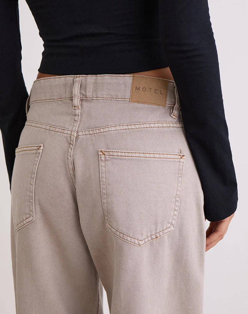 Low Rise Roomy Jeans in Pebble - Image 4