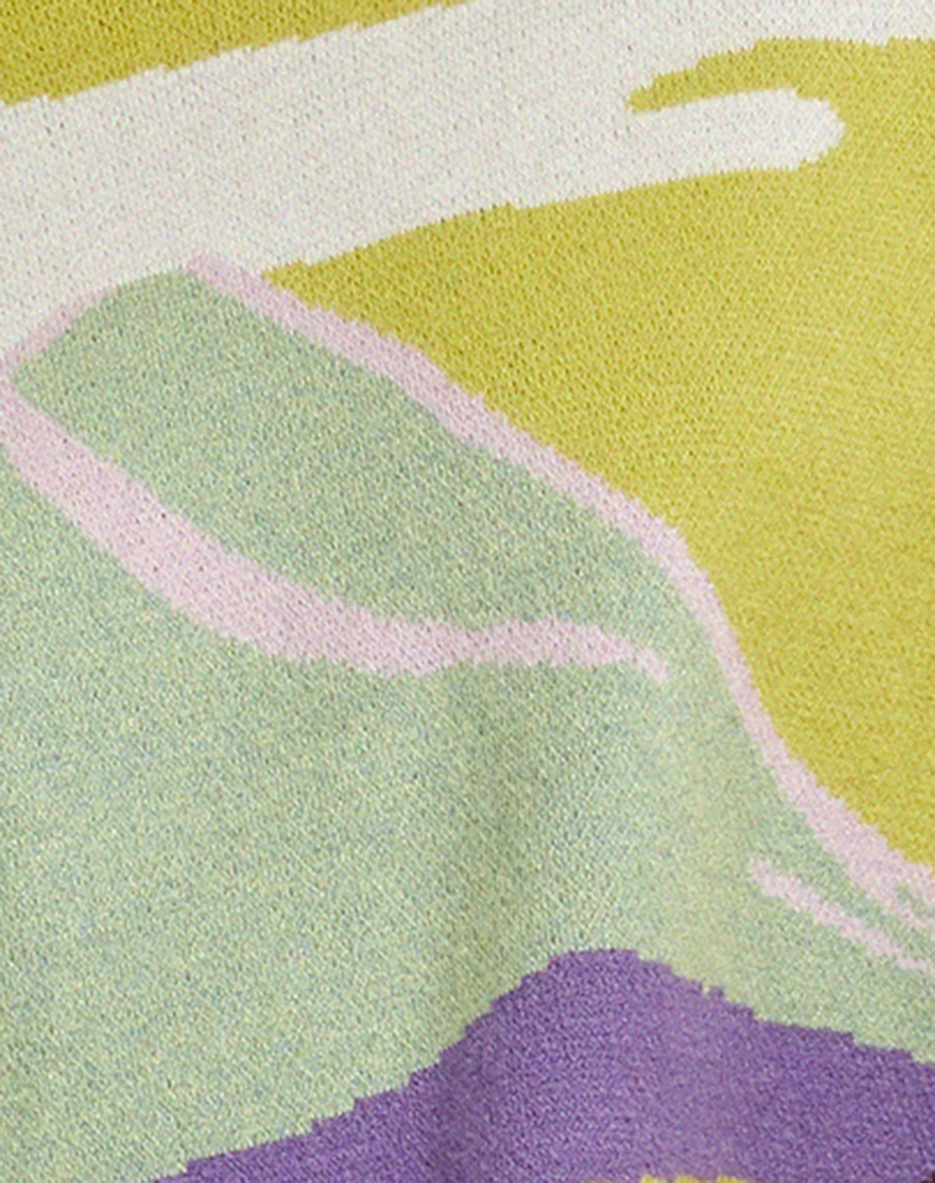 Lulees Jumper in Landscape - Image 6