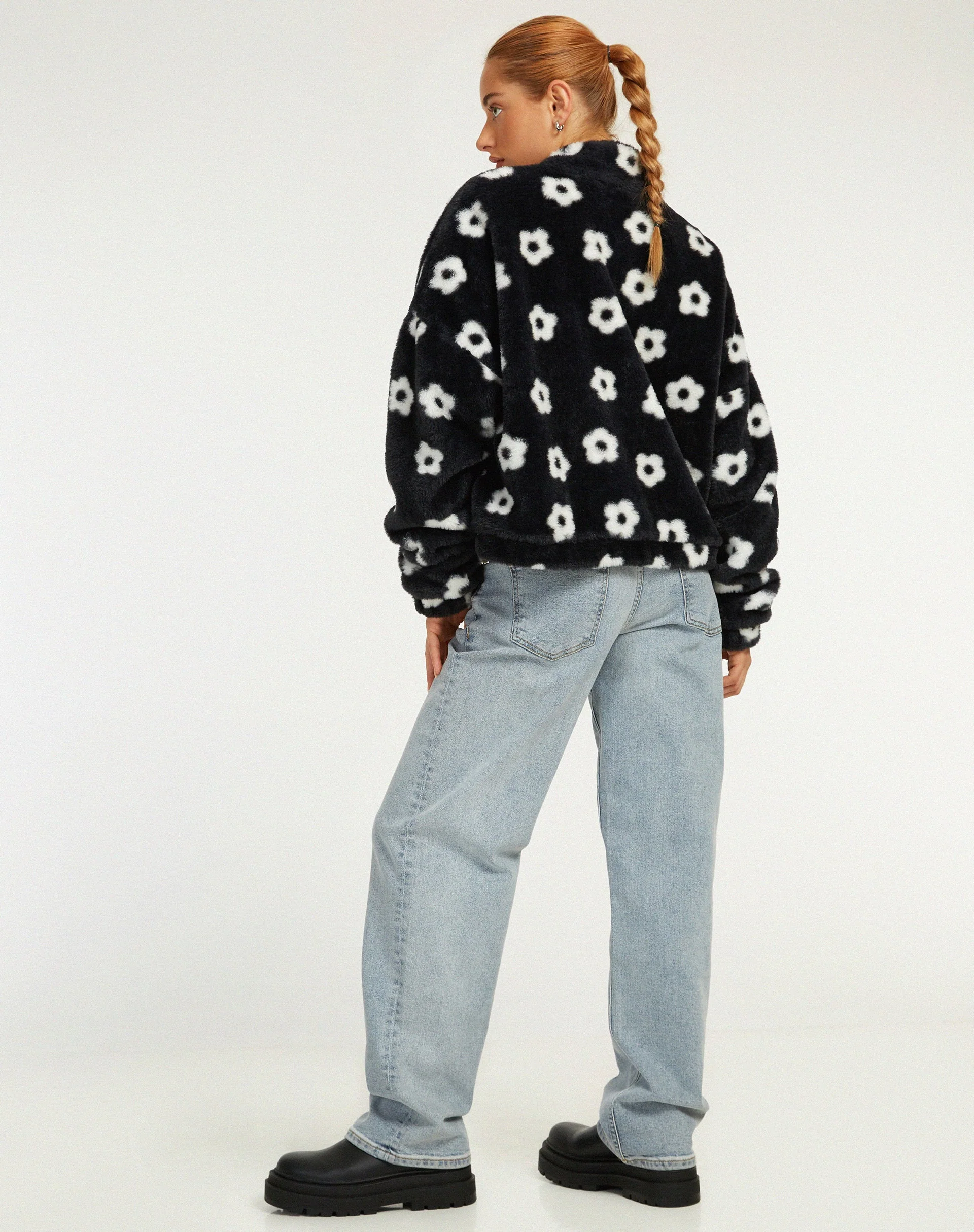 Nero Jacket in Daisy Black and White - Image 5
