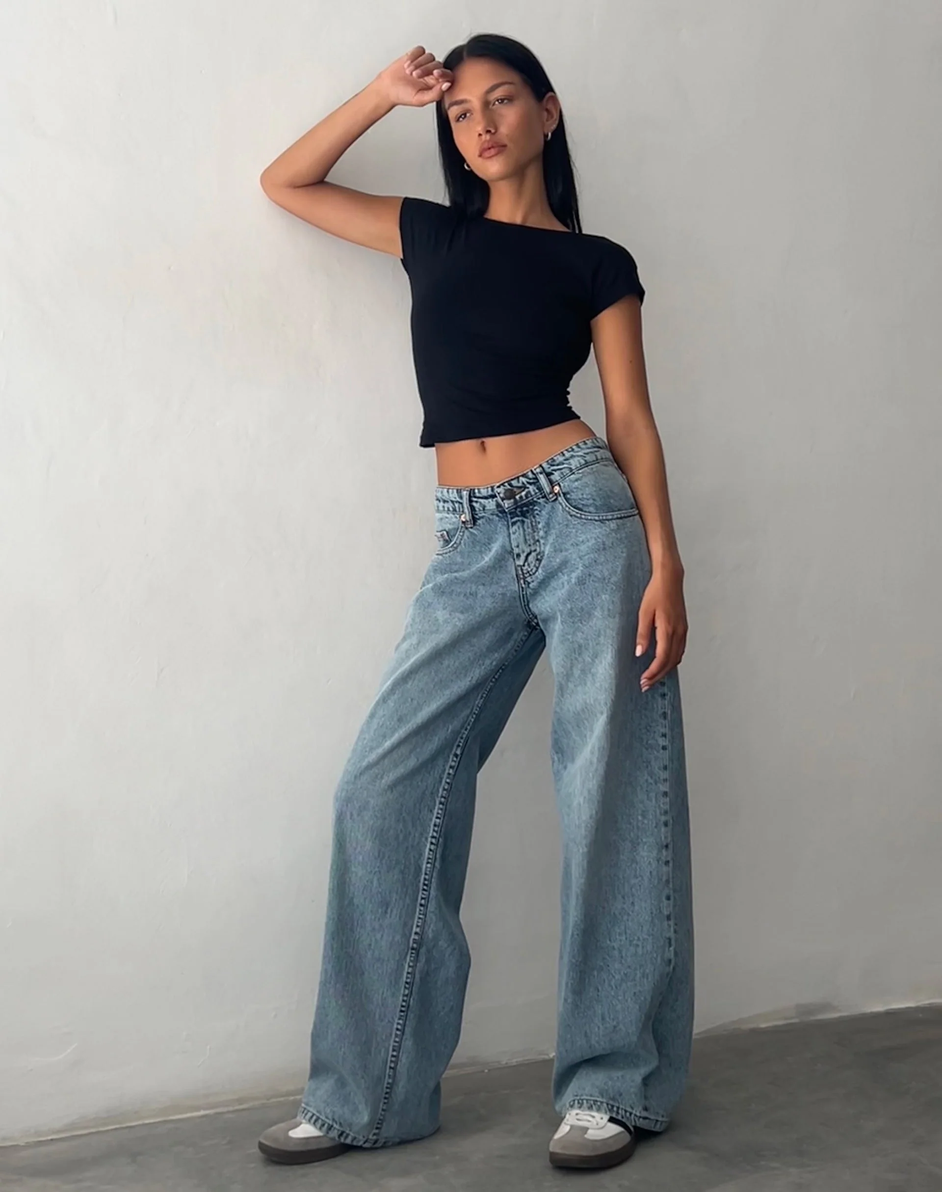 Roomy Extra Wide Low Rise Jeans in Vintage Blue Wash - Image 3