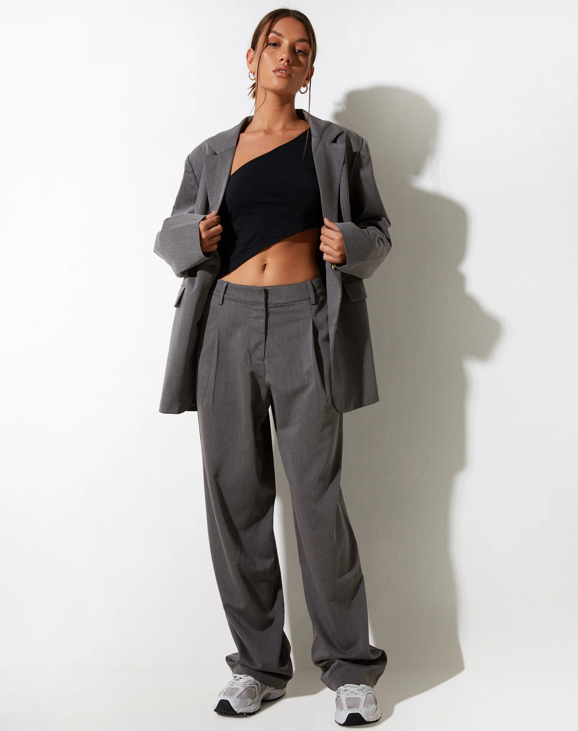 Sakaria Wide Leg Trouser in Tailoring Charcoal - Image 3