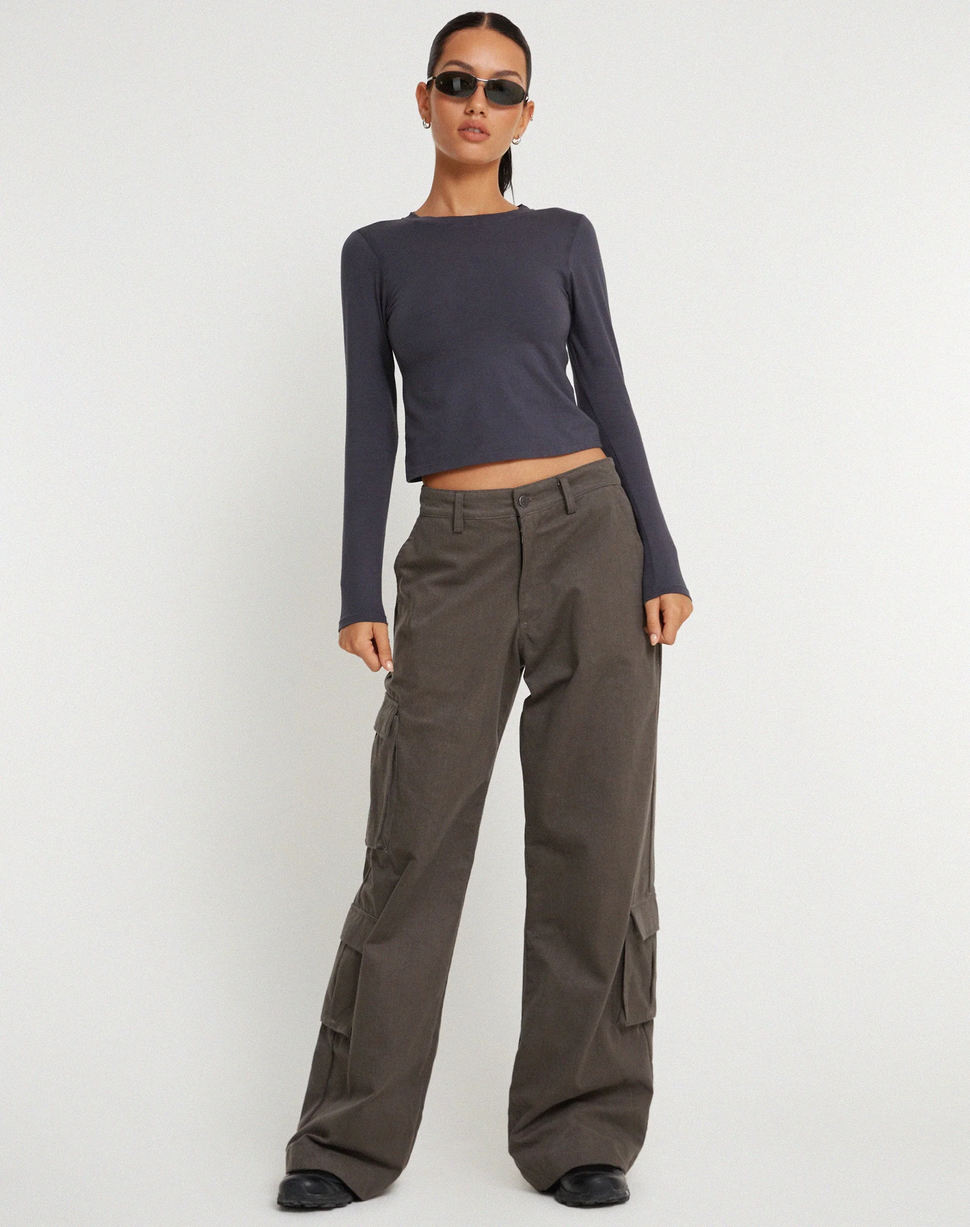 Shan Wide Leg Trouser in Dark Grey - Image 4